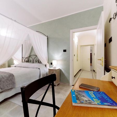 Come Nelle Favole The Classic B&B Toirano Esterno foto