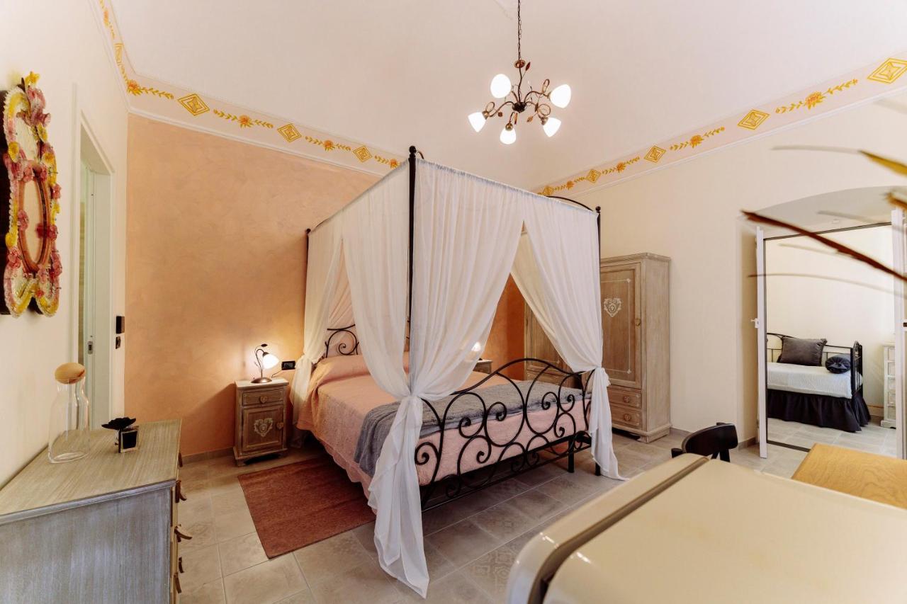Come Nelle Favole The Classic B&B Toirano Esterno foto