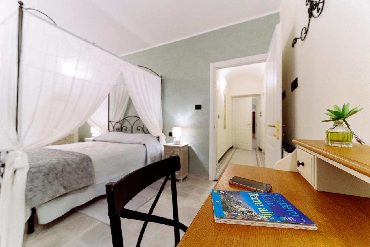 Come Nelle Favole The Classic B&B Toirano Esterno foto