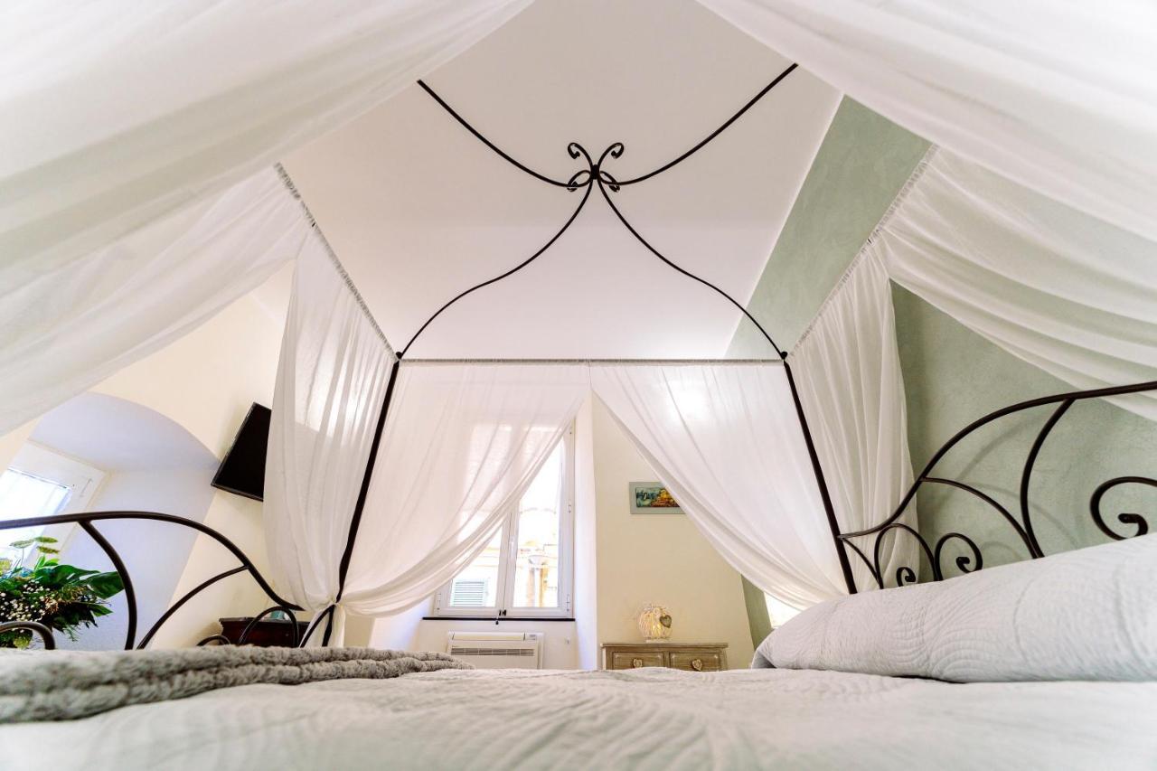 Come Nelle Favole The Classic B&B Toirano Esterno foto